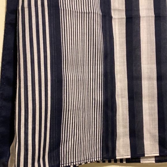 ABERCROMBIE and Fitch navy and white stripes scarf with tassels. 40”40” - Picture 5 of 6
